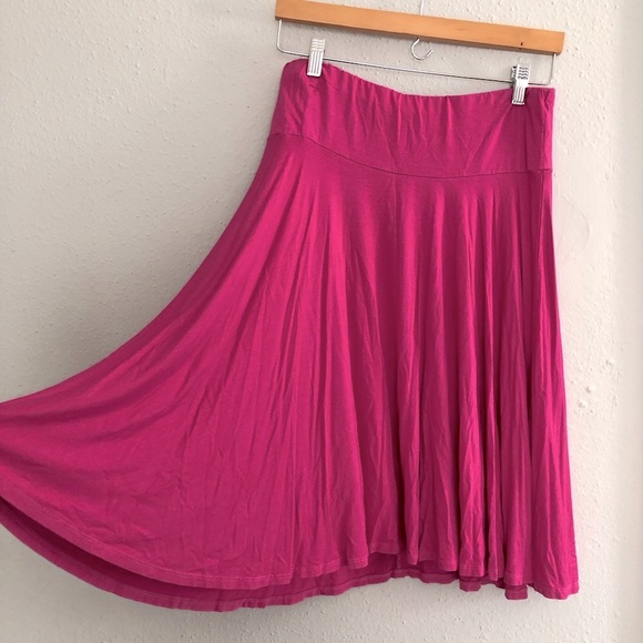 Three Dots Dresses & Skirts - Three Dots Hot Pink Flowy Skater Circle Skirt
